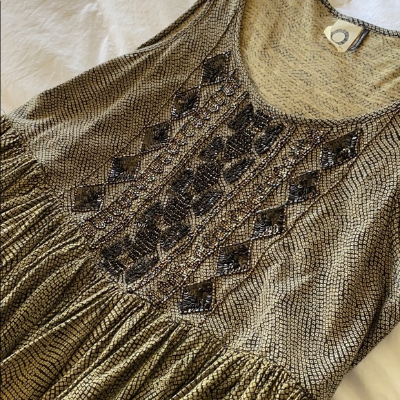 Sequined tank - Picture 2 of 3